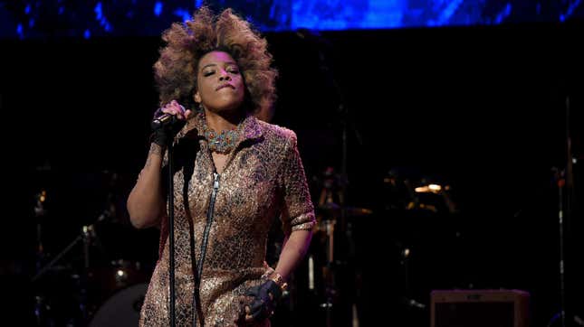 Image for article titled Macy Gray Says It&#39;s &#39;Time for a New Flag&#39;