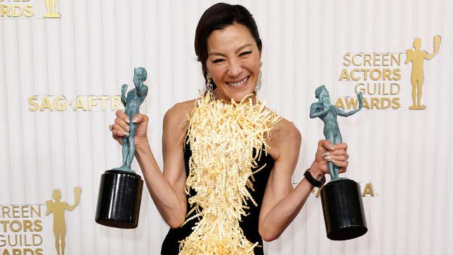 Image for article titled An Oscar Win for Michelle Yeoh Would Be an Oscar Win for Asian Americans All Over