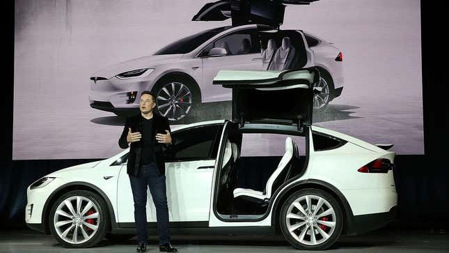 Image for article titled Biggest Shortcomings Of Tesla’s Self-Driving Cars