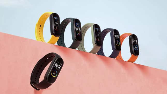 Imagen para el artículo titulado Nuevos modos de ejercicio y una pantalla más grande: la Xiaomi Mi Smart Band 7 ya es oficial