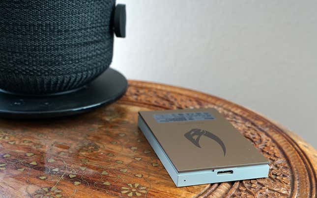 Imagen para el artículo titulado Seagate Firecuda edición especial Mandalorian: un disco externo todoterreno para PC, Mac, PS5 o Xbox Series X