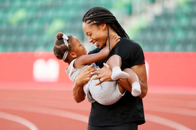 Image for article titled Olympic Moms Don&#39;t Have to Hide Anymore
