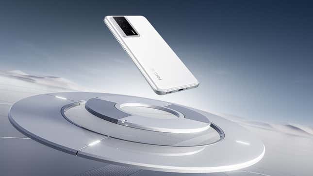 POCO F5 Pro en blanco