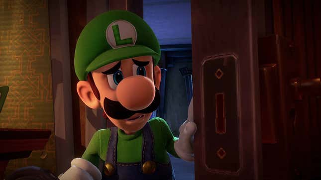luigi poking his head around a door looking all scared in luigis mansion 3 for the nintendo switch