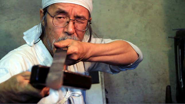 Making Japanese Swords Is Beautiful