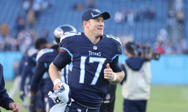 Titans, Ryan Tannehill Offer No Explanation For QBs' Opening-Day Dud