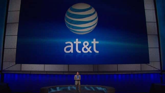 Crowd Jeers News that AT&T Is Exclusive 3G Provider for New PlayStation