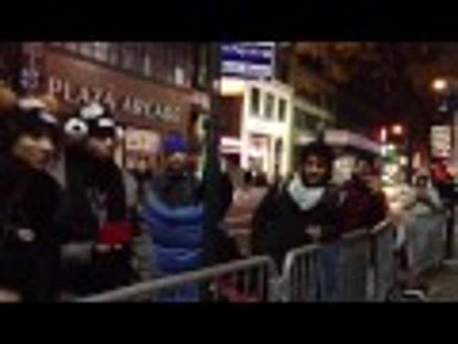 24 Hours Before Wii U Launch, Reggie Surprises The Nintendo Faithful in NYC