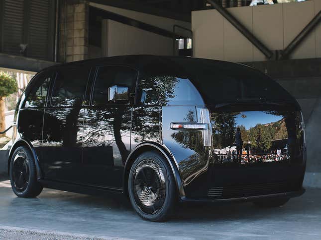 Image for article titled Canoo Claims EV Minibus Will Start Under $35,000 When It Goes On Sale Next Year