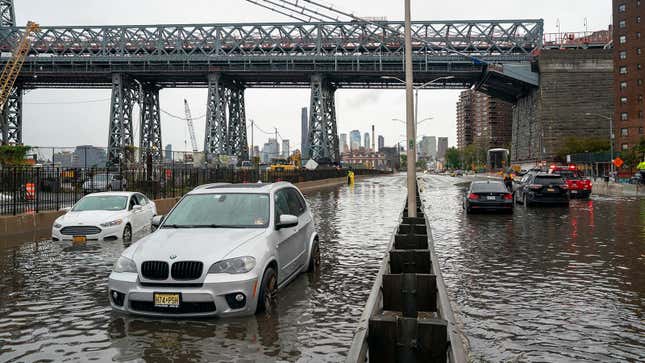 Image for article titled What&#39;s The Worst Weather You&#39;ve Ever Driven Through?