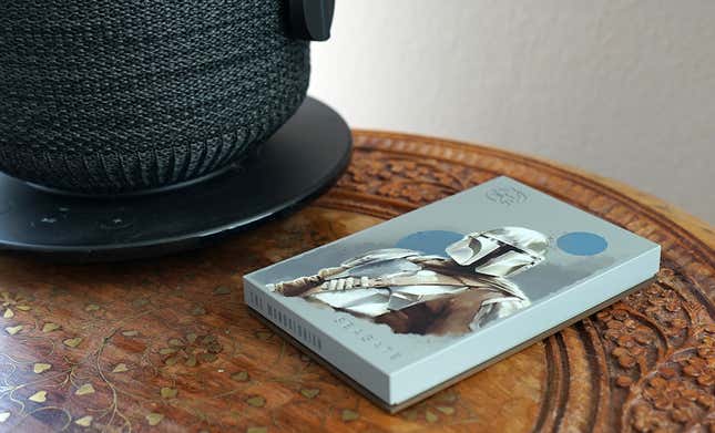 Imagen para el artículo titulado Seagate Firecuda edición especial Mandalorian: un disco externo todoterreno para PC, Mac, PS5 o Xbox Series X