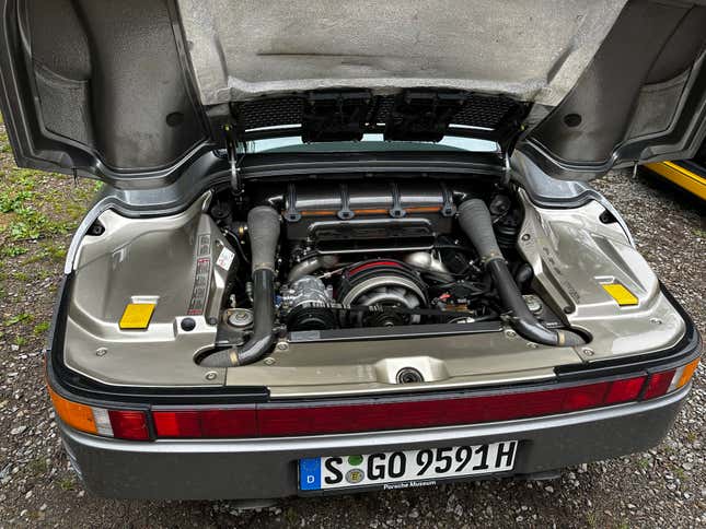 The engine bay of the Porsche 959