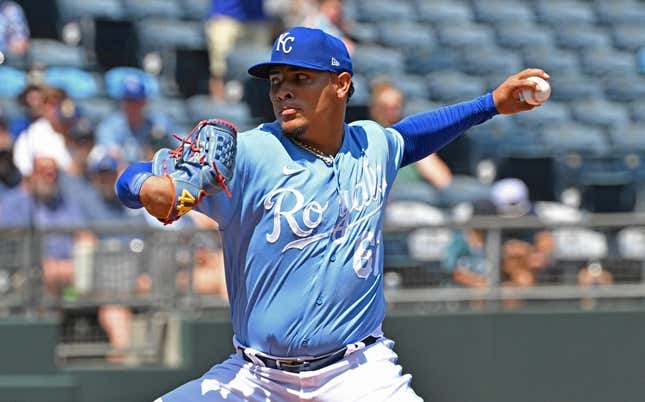 Aug 17, 2023; Kansas City, Missouri, USA;  Kansas City Royals starting pitcher Angel Zerpa (61) delivers a pitch in the first inning against the Seattle Mariners at Kauffman Stadium.