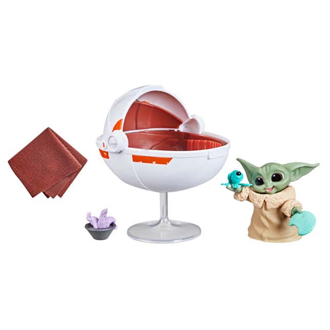 Image for article titled New Star Wars Toys From Hasbro Turn Baby Yoda Into a Lightsaber, and More