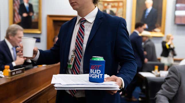 Image for article titled Bud Light Is Embracing Country Music and Football to Try and Win Back Transphobes