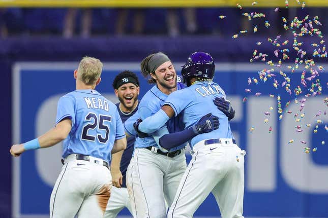 Rays beat Blue Jays 7-6