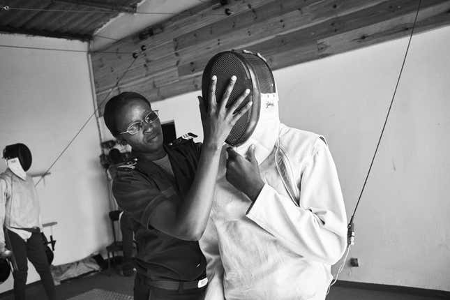 Image for article titled Photos: For Senegal’s jailed minors and street kids, fencing is more than just a sport