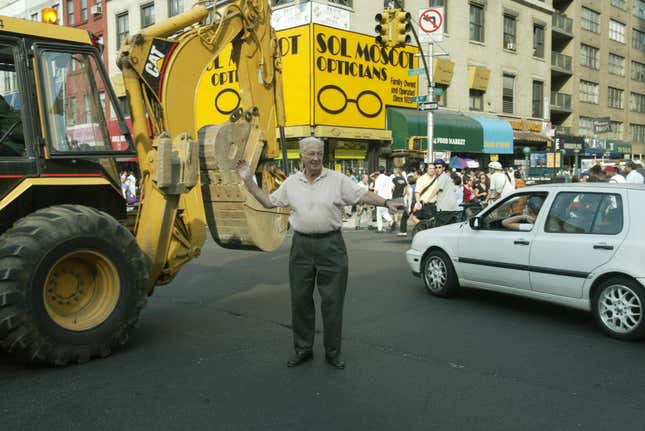 Image for article titled What New York looked like without electricity in 2003