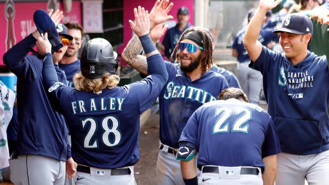 Image for article titled Mariners Promise Fans They’ll Be Back To Finish 2022 Playoff Race In Even More Heartbreaking Fashion
