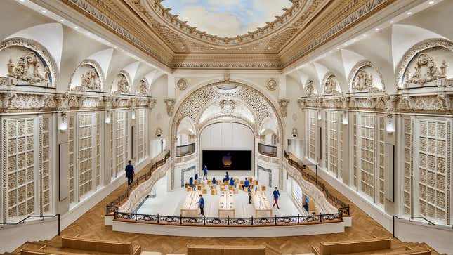 Apple store in LA's Beverly Center relocating to larger space on