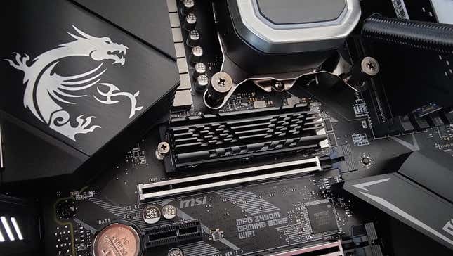 Imagen para el artículo titulado Probamos el PNY CS3140, un pequeño SSD en formato M2 perfecto para juegos y vídeo en 8K