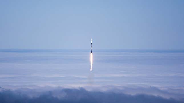 Imagen para el artículo titulado Sigue en directo el primer lanzamiento de SpaceX a la Luna