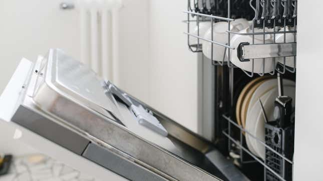 Image for article titled What to Do When Your Dishwasher Isn’t Draining