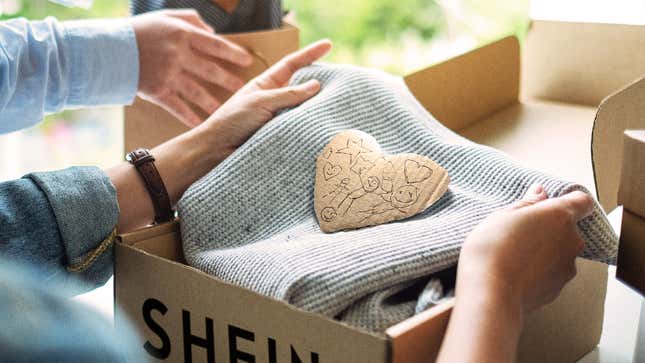 Image for article titled Note From Shein Worker Hidden In Order States How Much He Loves Doing Sweatshop Labor