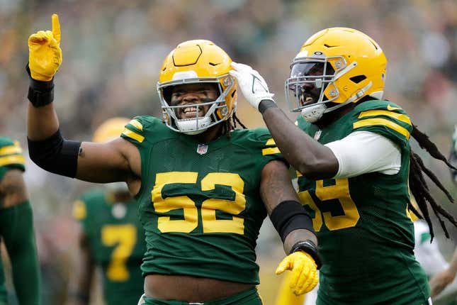 Green Bay Packers linebacker Rashan Gary (52) celebrates getting a sack against the New York Jets with teammate linebacker De&#39;Vondre Campbell (59) during their football game Sunday, October 16, at Lambeau Field in Green Bay, Wis. Dan Powers/USA TODAY NETWORK-Wisconsin

Apc Packvsjets 1016220521djp