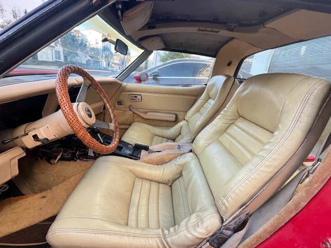 Image for article titled At $5,500, Will This TLC-Needing 1979 Chevy Corvette Sell PDQ?