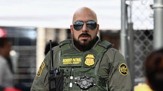 Image for article titled Border Patrol Agent Starting To Worry He The Rapist Stealing Taxpayer Money