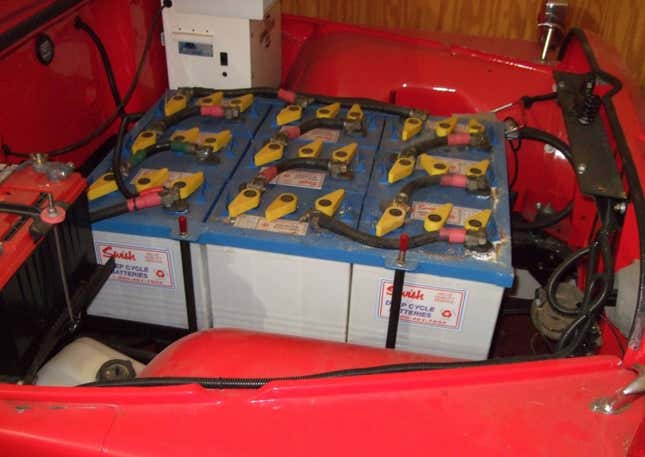 This photo shows the battery cells and controller (in the back)