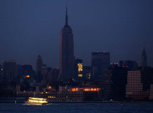 Image for article titled What New York looked like without electricity in 2003
