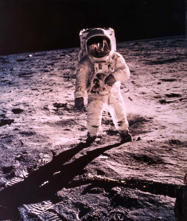 Image for article titled NASA is auctioning off the first space selfie and a trove of other incredible photos