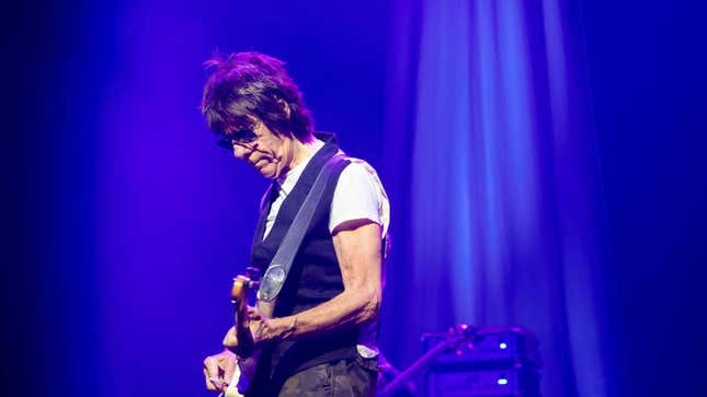 Jeff Beck performing