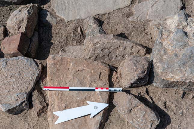 Imagen para el artículo titulado Encuentran un juego de tablero de 4.000 años de antigüedad en Omán