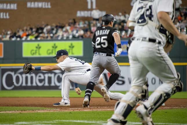 Cease goes 5 innings in debut, White Sox beat Tigers 7-5