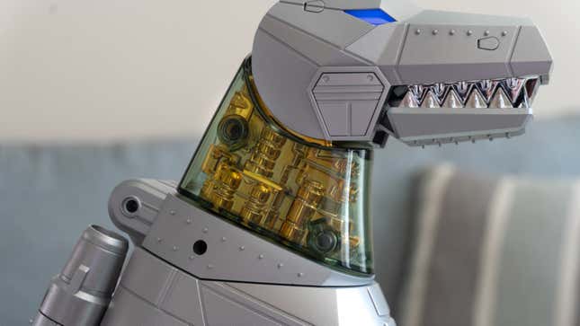 A close-up of the neck detailing on Robosen and Hasbro's Transformers Grimlock Auto-Converting Robot Flagship Collector’s Edition.