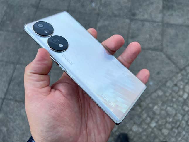Imagen para el artículo titulado HONOR 70: el mejor teléfono de Honor es un gama media
