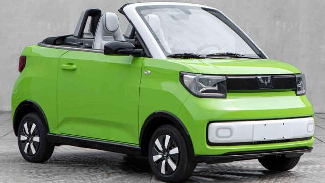 Image for article titled The Wuling Hong Guan Mini EV Cabrio Is Really Happening