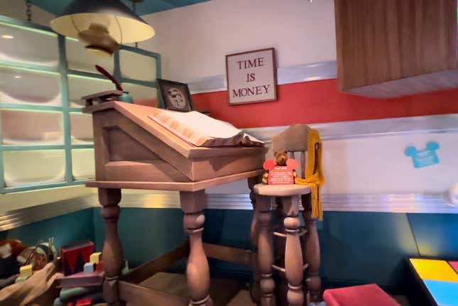 Image for article titled Here&#39;s a Sneak Peek of Mickey and Minnie&#39;s Runaway Railway Queue at Disneyland