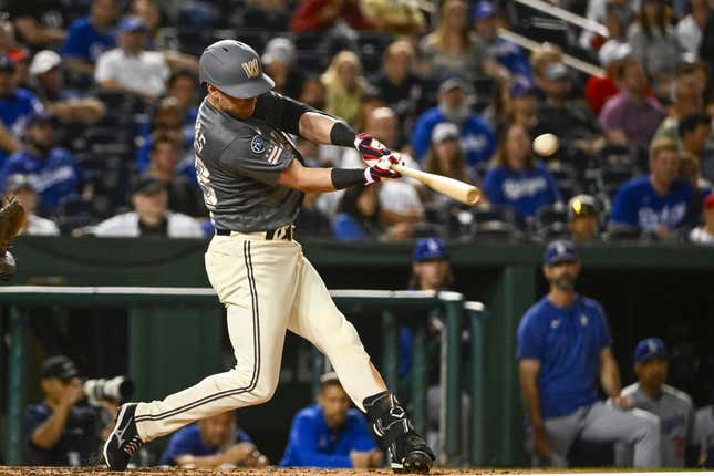 Lane Thomas hits 2nd homer of the game in the 10th inning