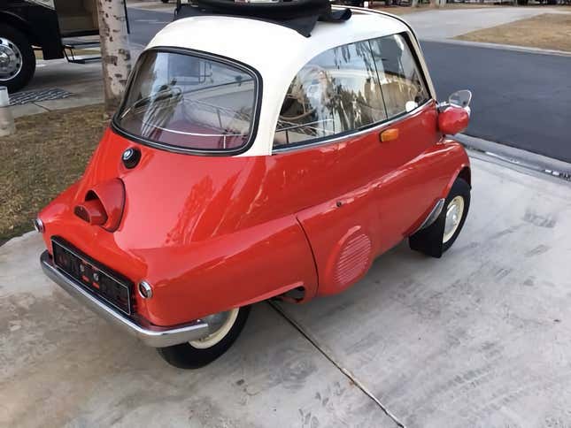 Image for article titled At $21,000, Will This 1957 BMW Isetta Prove a Small Wonder?