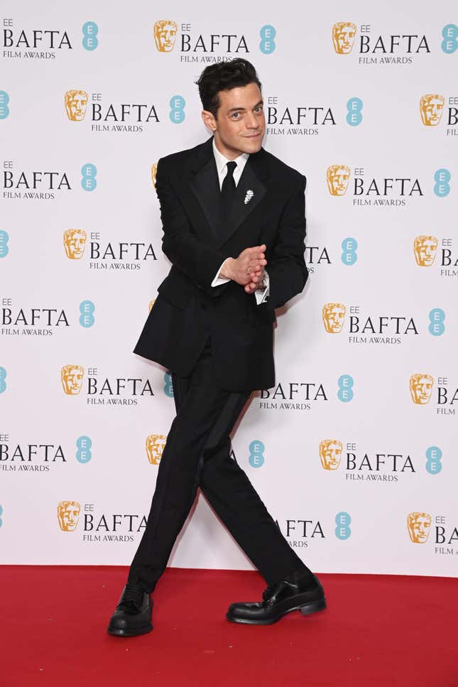 Image for article titled BAFTAs Red Carpet 2023: Prince William and Kate Middleton Mingle With Hollywood Royalty