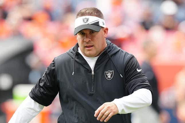 Josh McDaniels earns first win as Las Vegas Raiders head coach