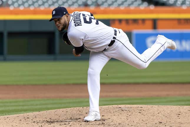 Eduardo Rodriguez pitches Tigers to win over White Sox