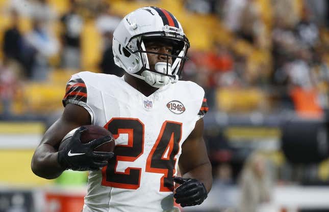 Sep 18, 2023; Pittsburgh, Pennsylvania, USA;  Cleveland Browns running back Nick Chubb (24) warms up before the game against the Pittsburgh Steelers at Acrisure Stadium.