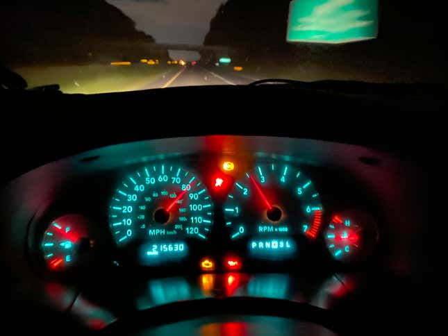 Image for article titled I Bought A $900 Rustbucket Minivan And Took It On A 1,500-Mile Adventure
