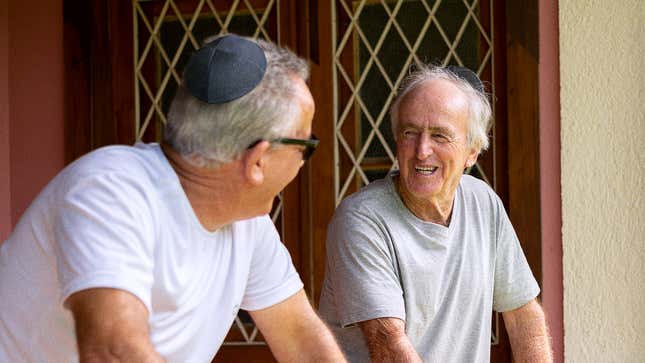 Image for article titled Jewish Neighbors Make Small Talk About Controlling The Weather