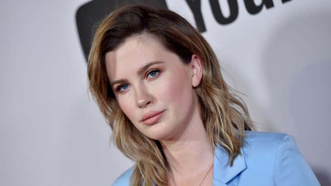 Image for article titled Ireland Baldwin Says Pregnancy Is a Struggle, Especially With &#39;Idiots&#39; As Family